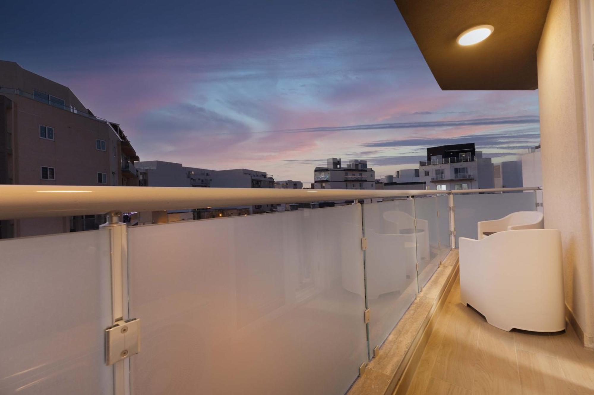 Luxurious & Spacious 2Bd Accomodation At The Podium - Yacht Marina Area, Close To Valletta Msida Luaran gambar